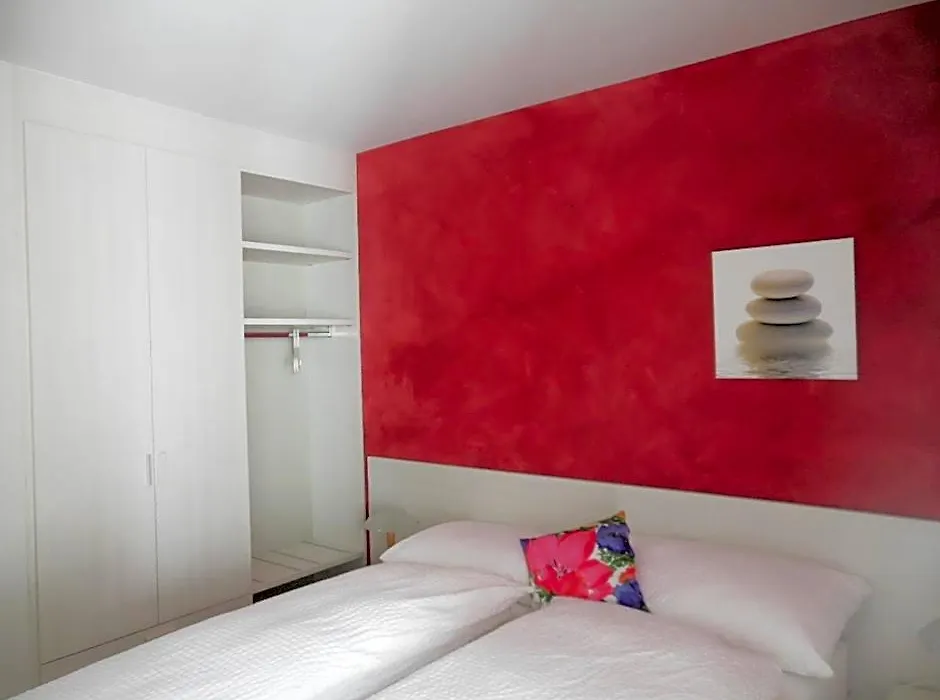 B&B Tencia-1