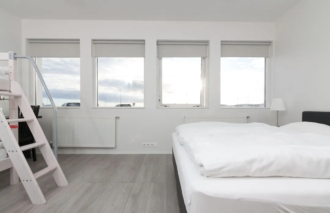 Kef Guesthouse By Keflavik Airport-1