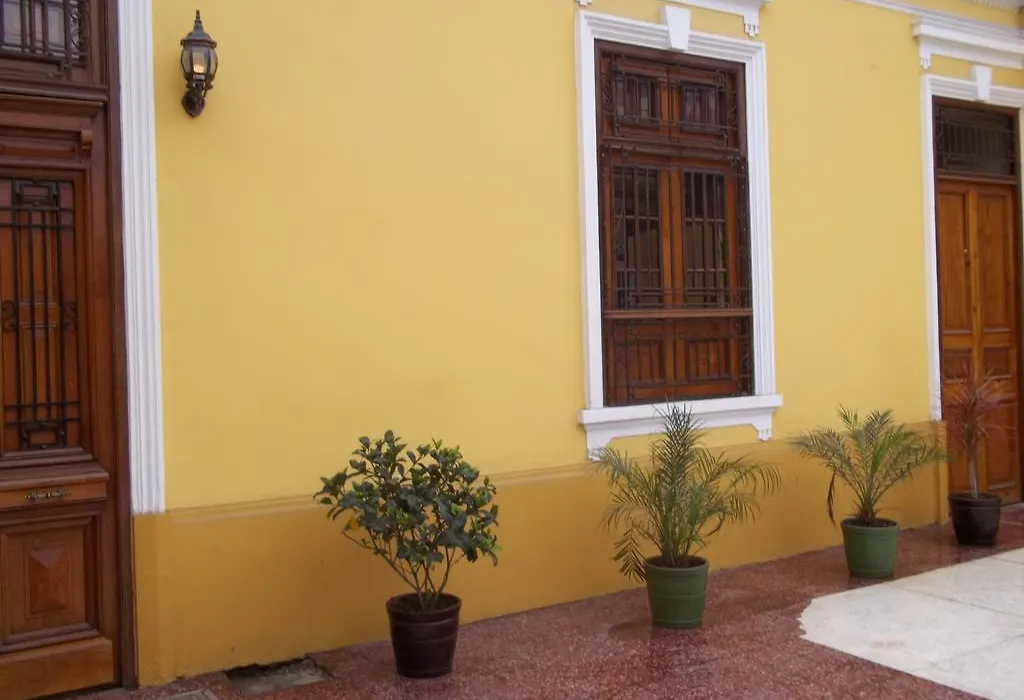 Residencial Miraflores B&B-1