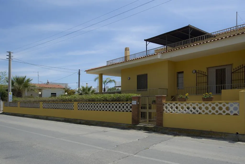 B&B Fiori Gialli Caucana-1