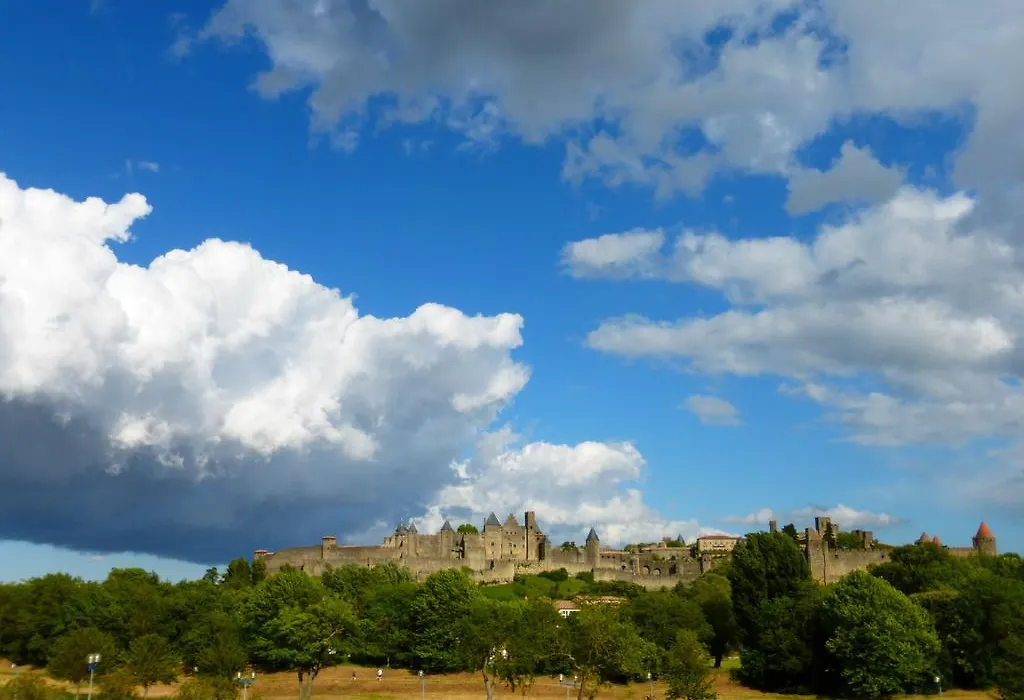 Carcassonne Guesthouse-1