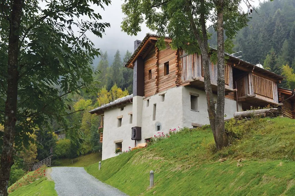 La Maison De Dolphe Chalet De Charme & Art Gallery-1