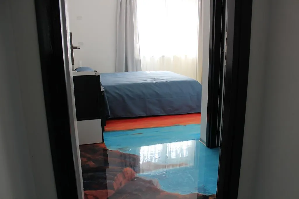 Follow Me B&B-1