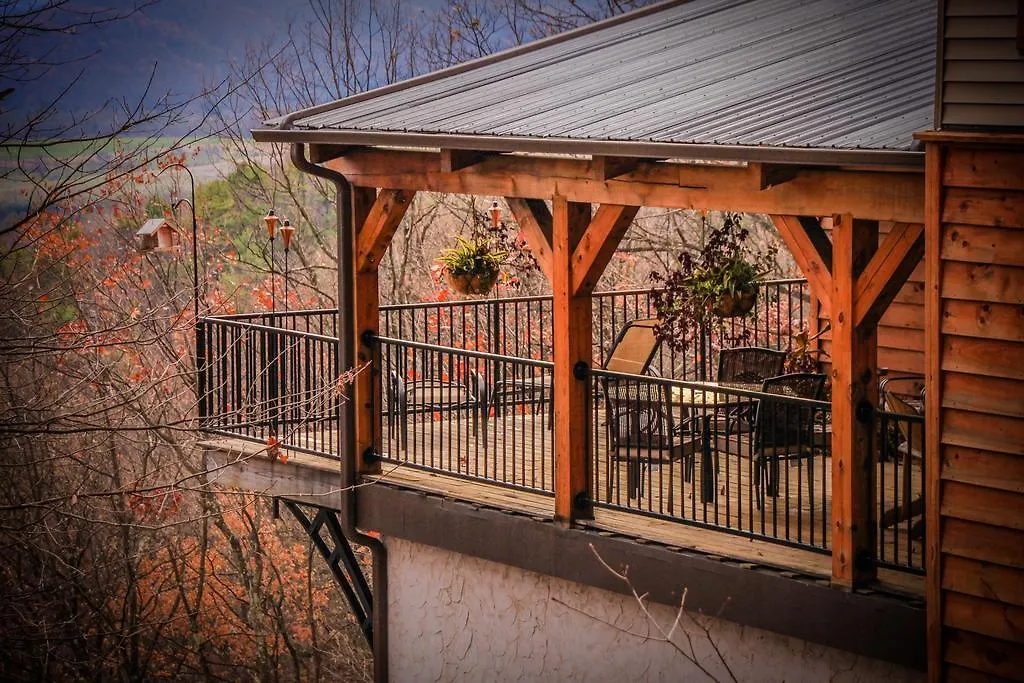 Brush Mountain Lodge-1