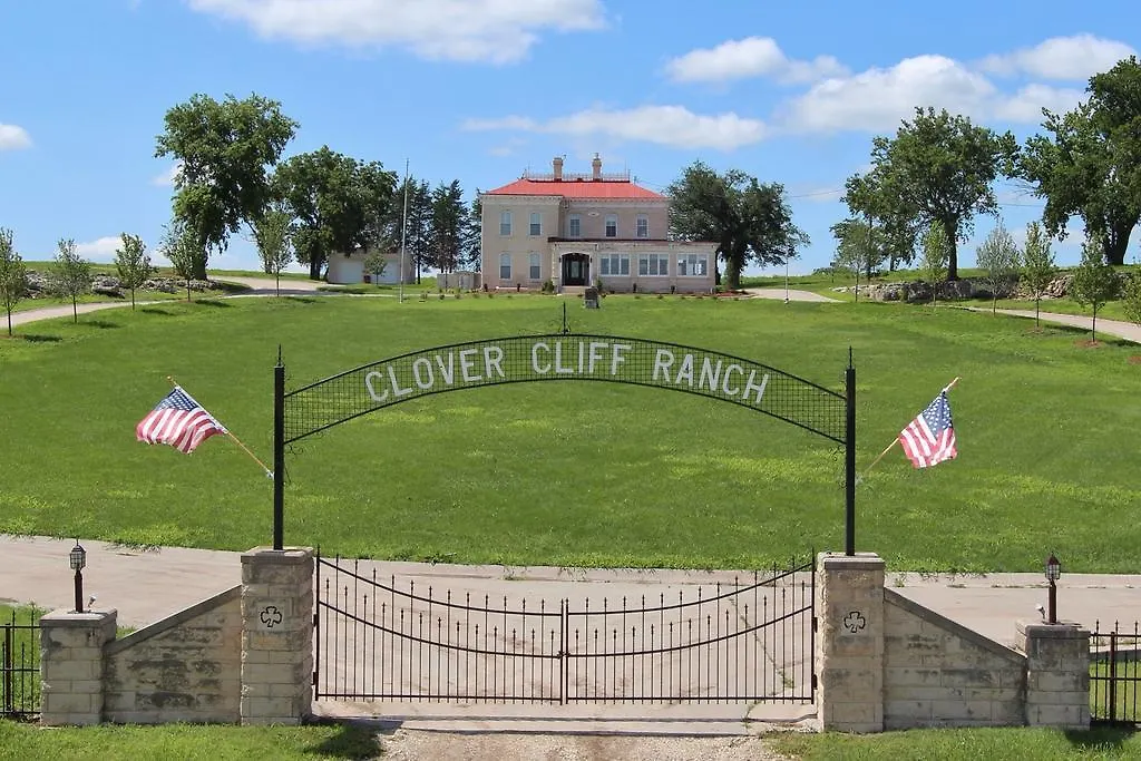 Clover Cliff Ranch Bed And Breakfast-1