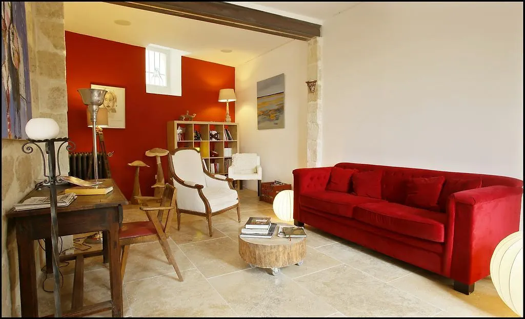 La Maison Rouge d'Uzes B&B-1
