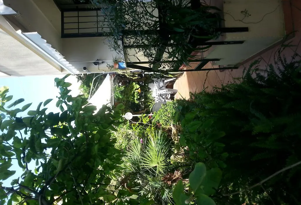 B&B Mare E Sole-1