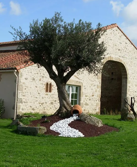 La Minaudiere-1