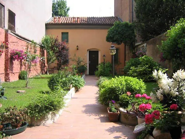 Il Giardino Fiorito-1