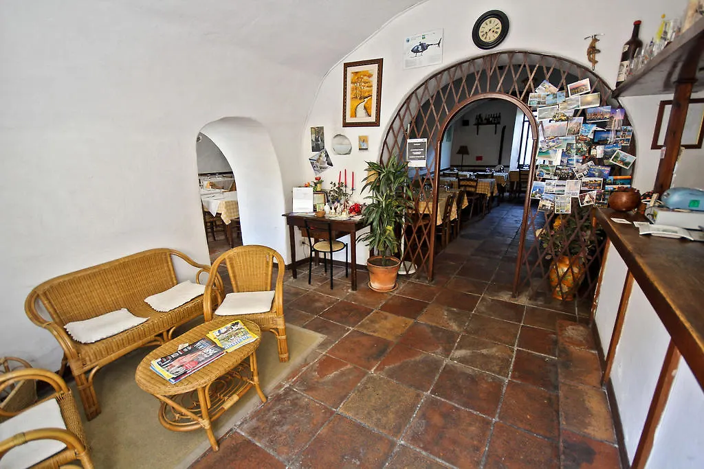 Il Cantinone Rooms-1