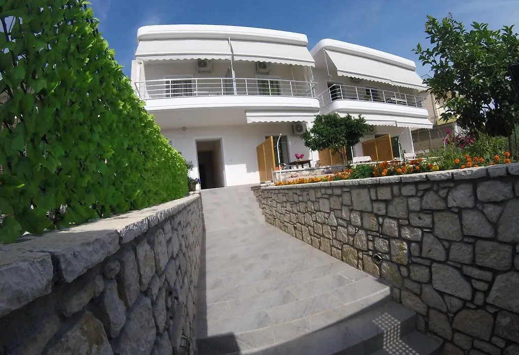 Riviera Rooms-1