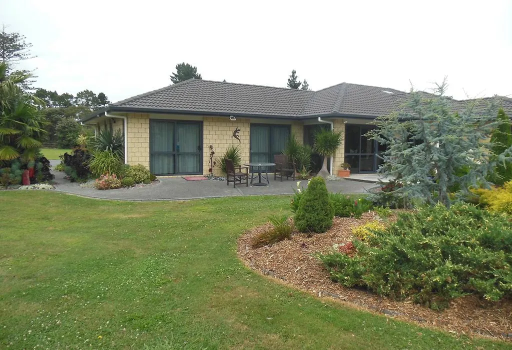 Silverdale Garden Stay-1