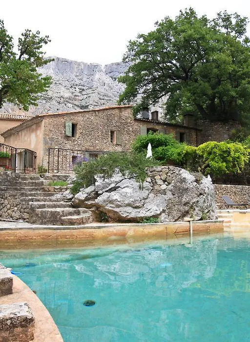 Le Moulin en Provence-1