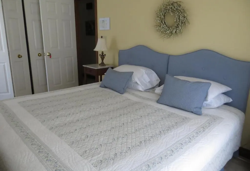 Cedar Gables Bed & Breakfast-1