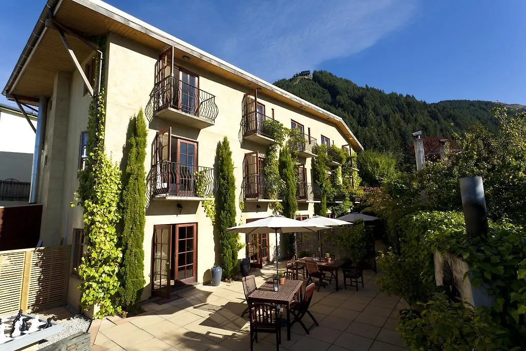 Browns Boutique Hotel-1