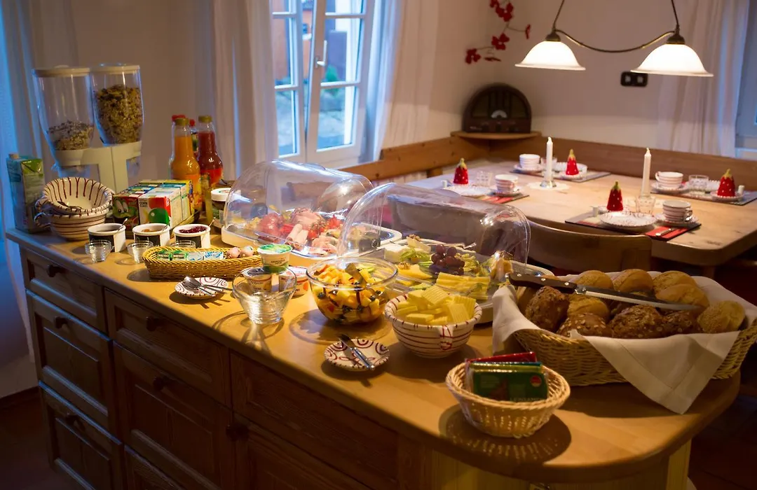 Beate'S Bed & Breakfast-1