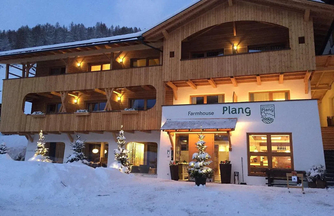 Plang Farmhouse-1