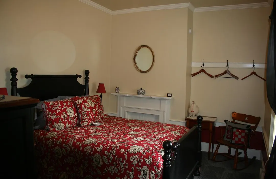 The 1819 Red Brick Inn-1