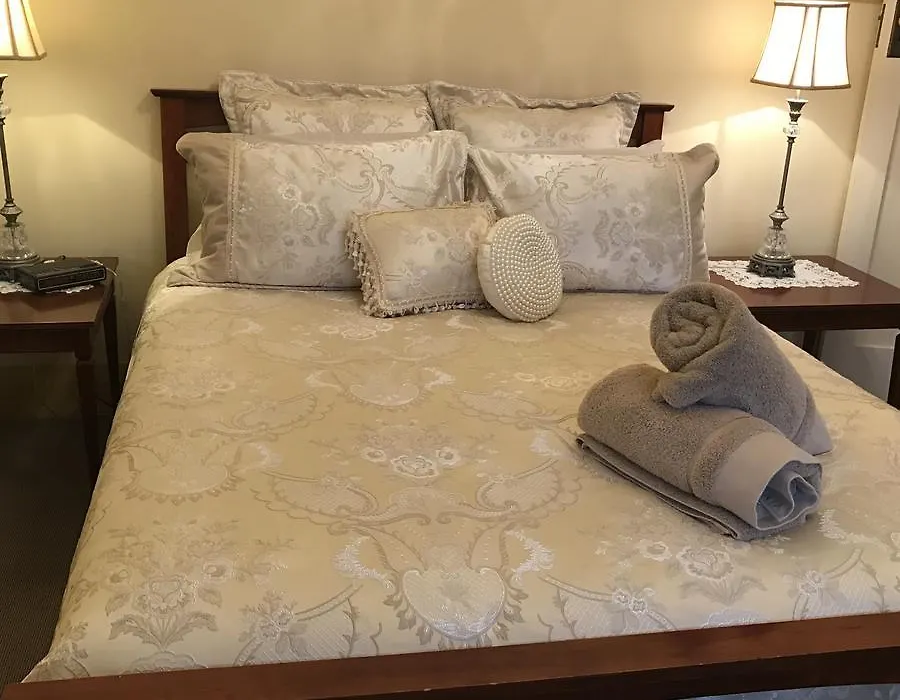 Guest House On Hyde-1