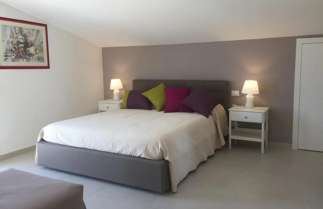 Linda'S B&B-1