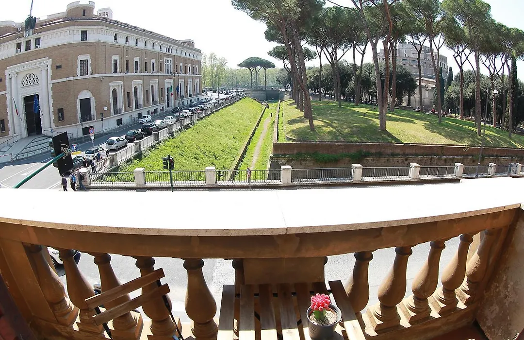 We Love Roma Guest House-1