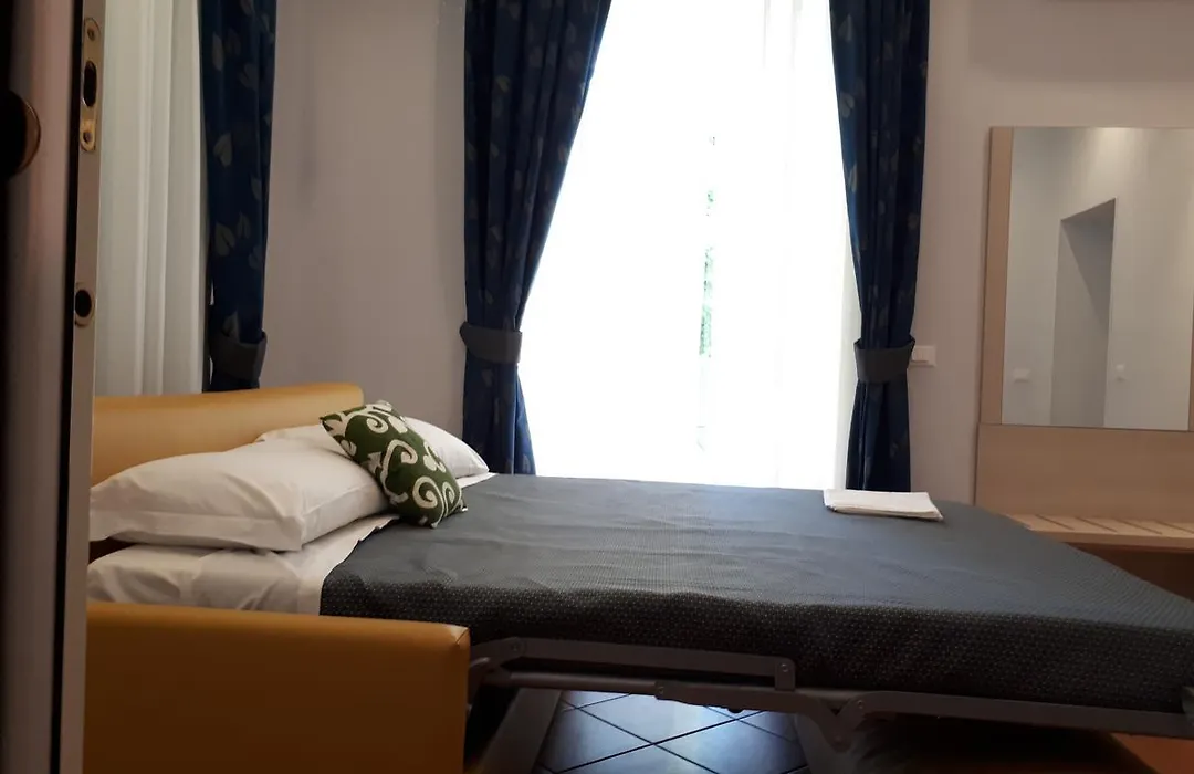 Clodio Rooms-1