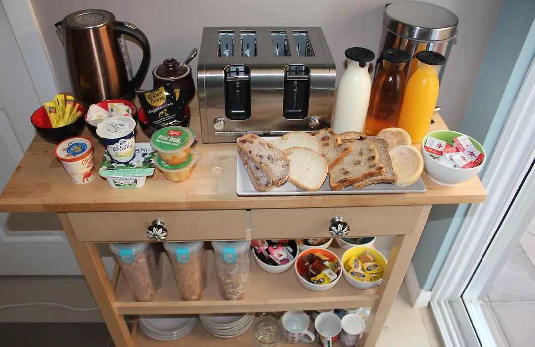 Mullaloo B & B-1