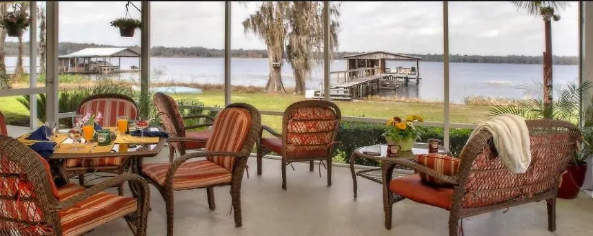 Hampton Lake Bed And Breakfast-1