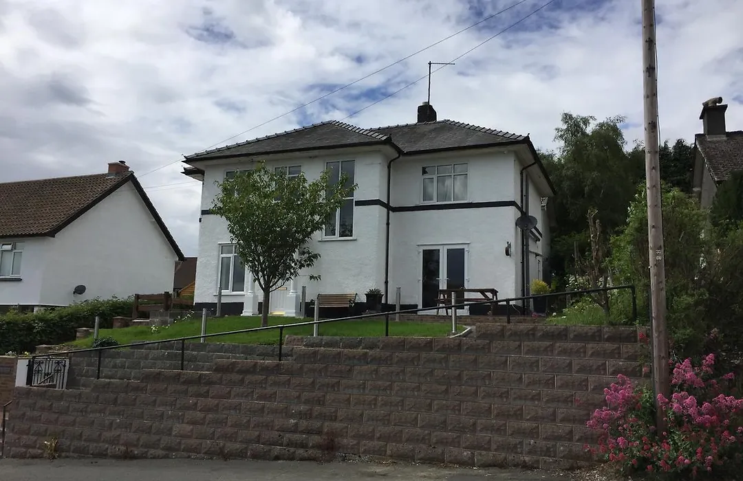 Bryn Derwen-1