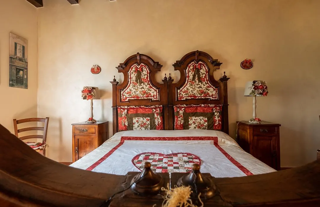 Ai Due Pini B&B-1