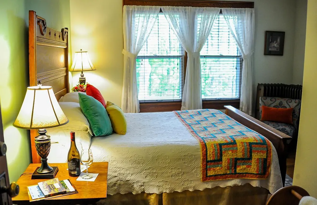 The White Oak Inn-1