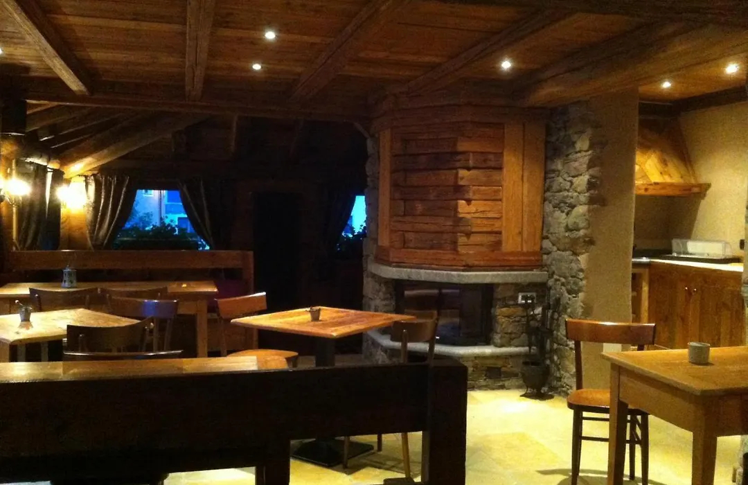 Les Trompeurs Chez Odette-1