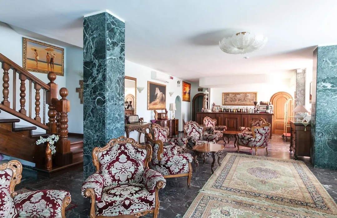 Hotel Negresco-1
