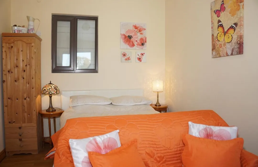 Ravencar Farm B&B-1