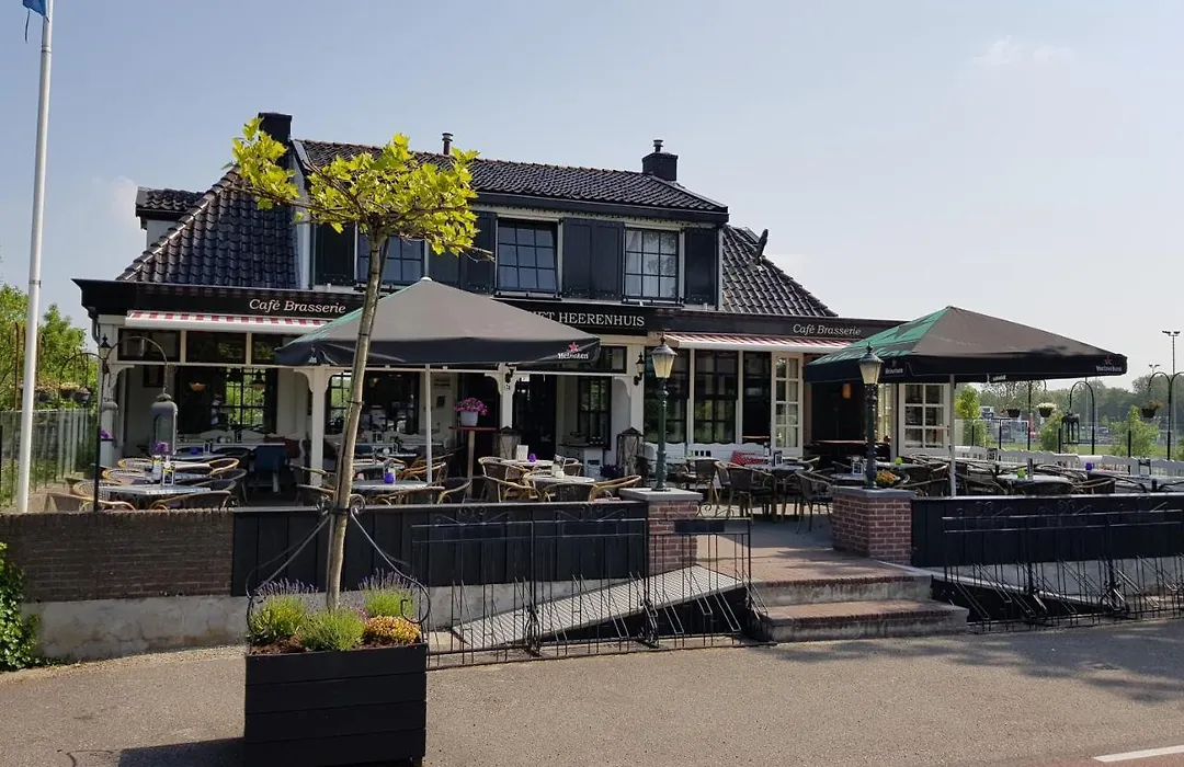 Cafe Brasserie Het Heerenhuis-1