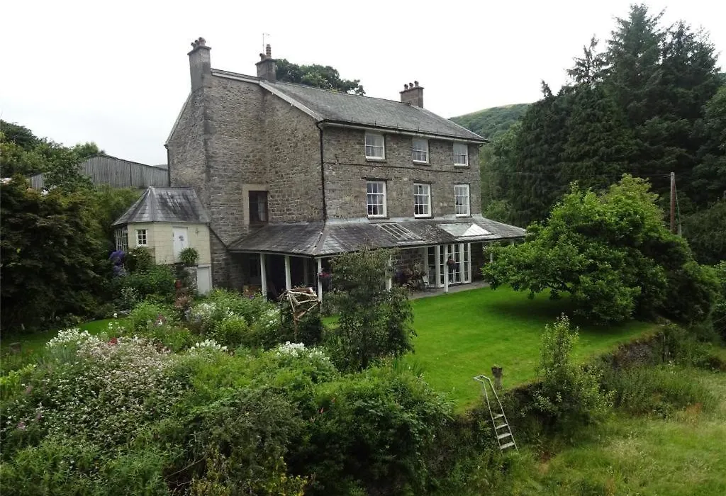 Plas Esgair-1