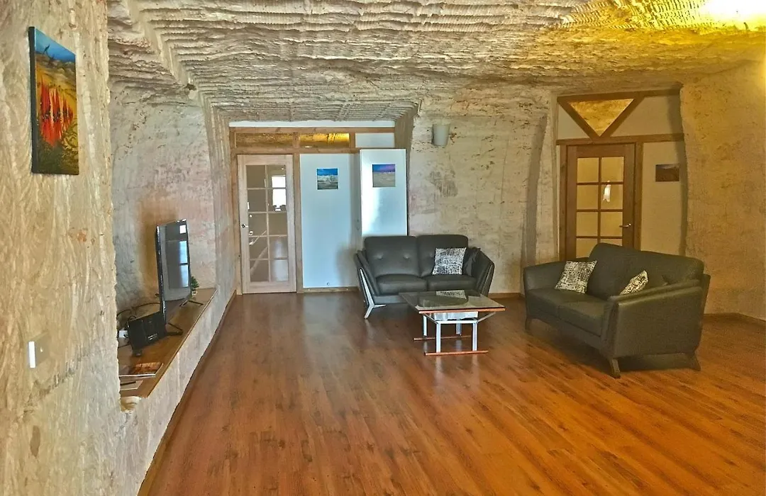 Dug Out B&B-1
