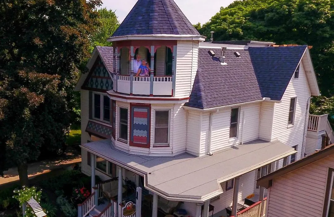 Bondy House Bed & Breakfast-1