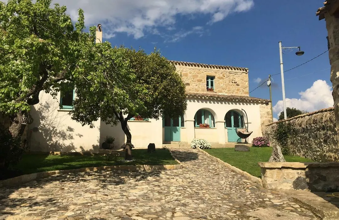 B&B Su Strintu-1