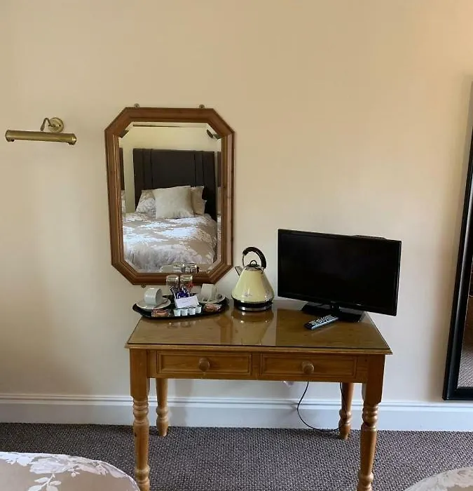 Oakrooms-1
