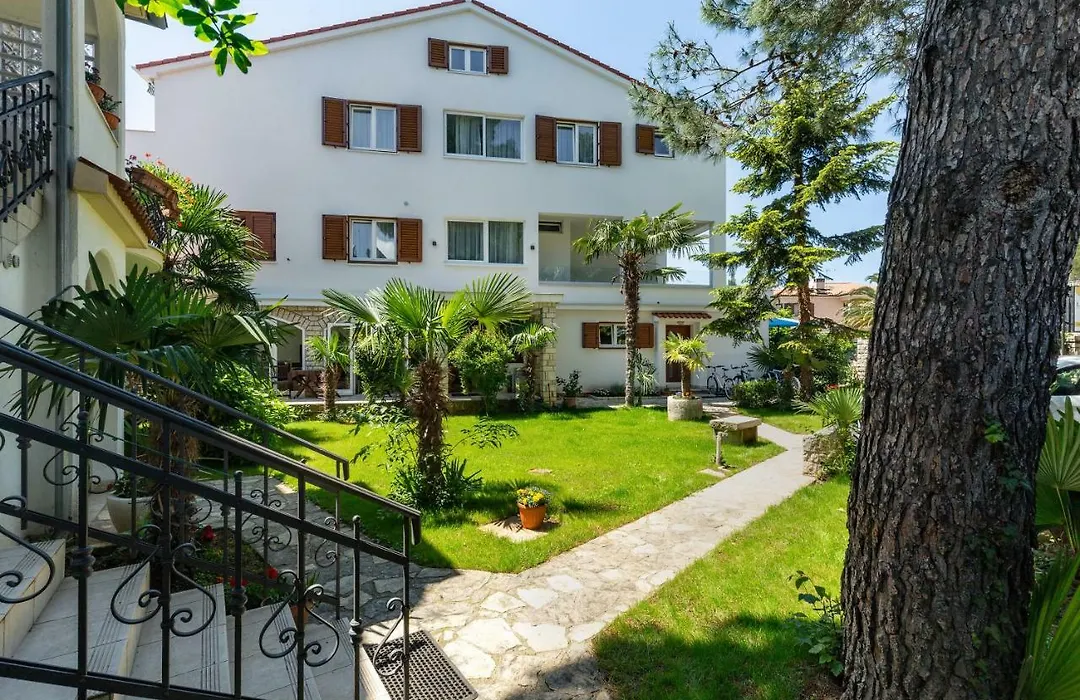 Villa Ladavac B&B-1