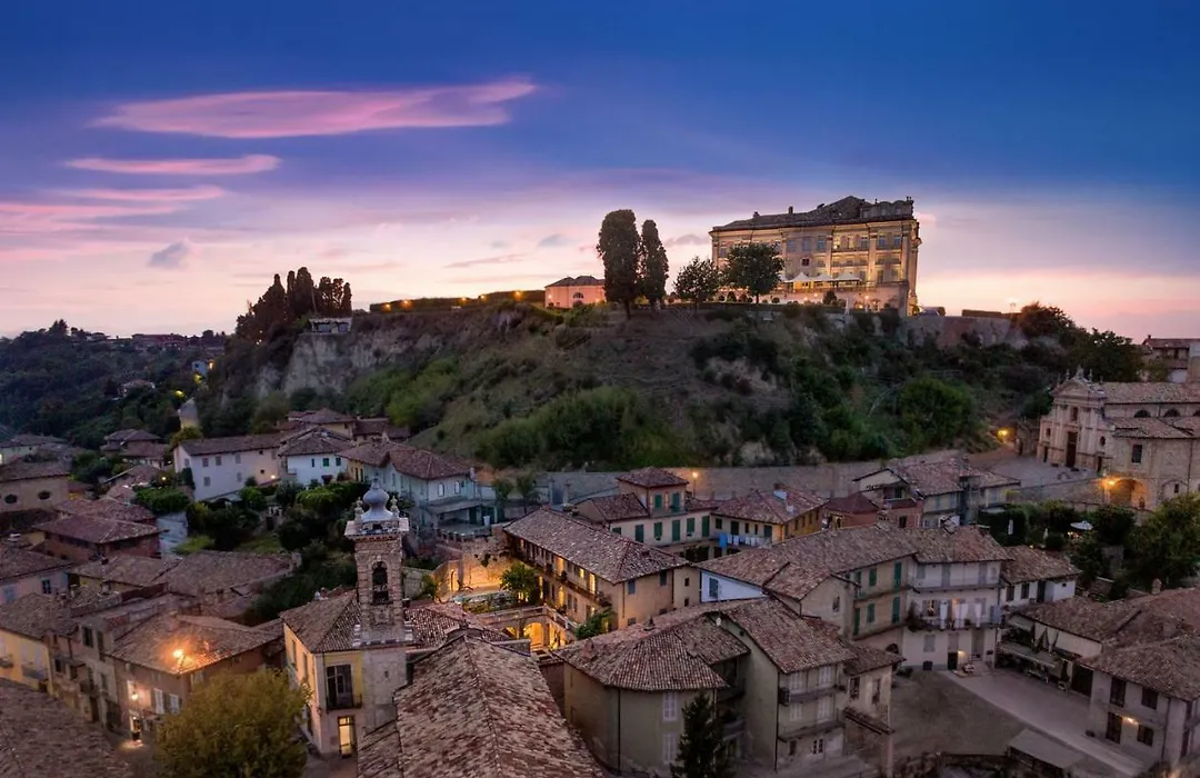 Il Cortile di San Michele-1