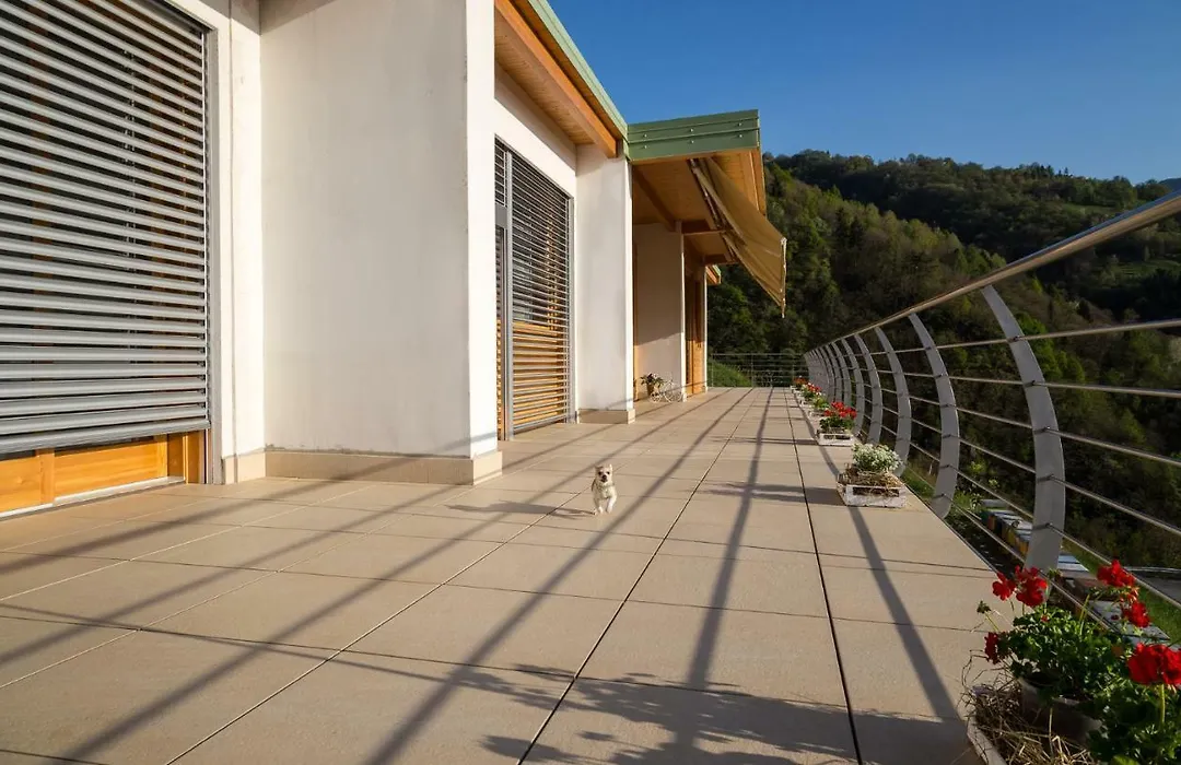 Agriturismo Alveare Sul Lago-1