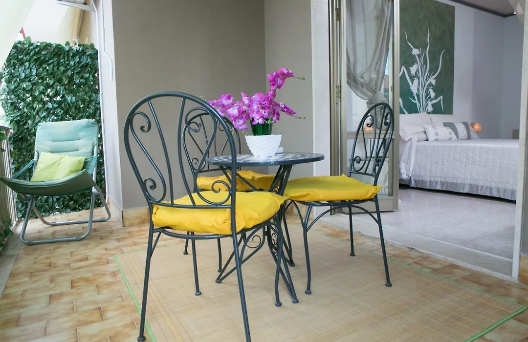 Affitta camere The Queen-1