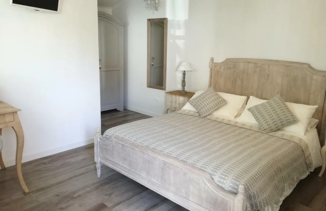 B&B Nadine Forlì - boutique eco stay con parcheggio gratuito-1