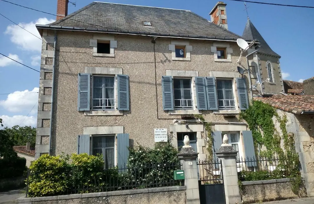 Le Petit Cochon Chambre D' Hotes-1