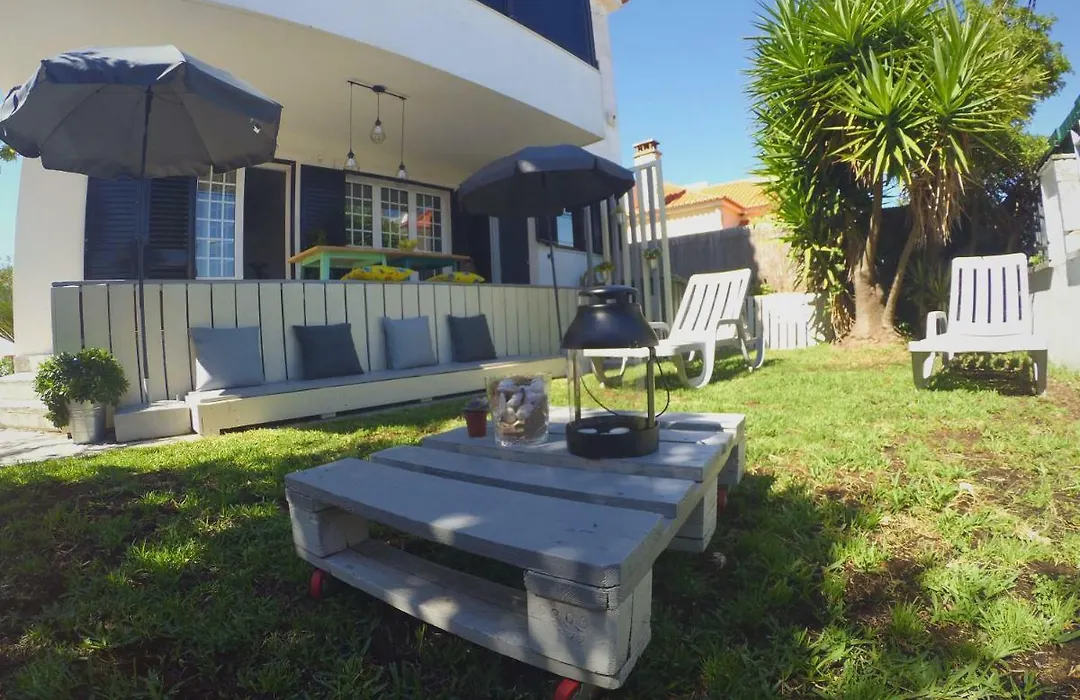 Lisbon Waves Surf Lodge-1