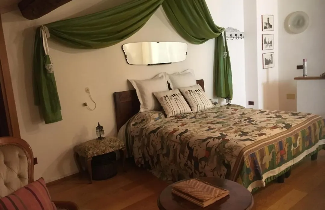 Bed And Breakfast Villa Franca-1