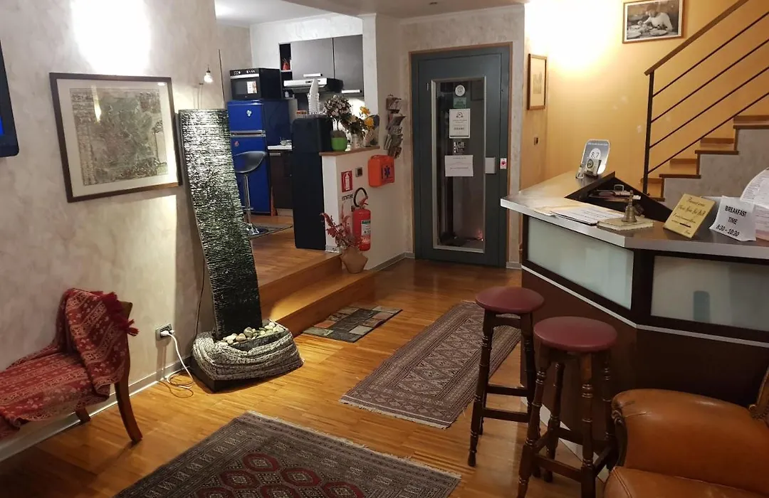 Aurelia Garden Gold B&B-1