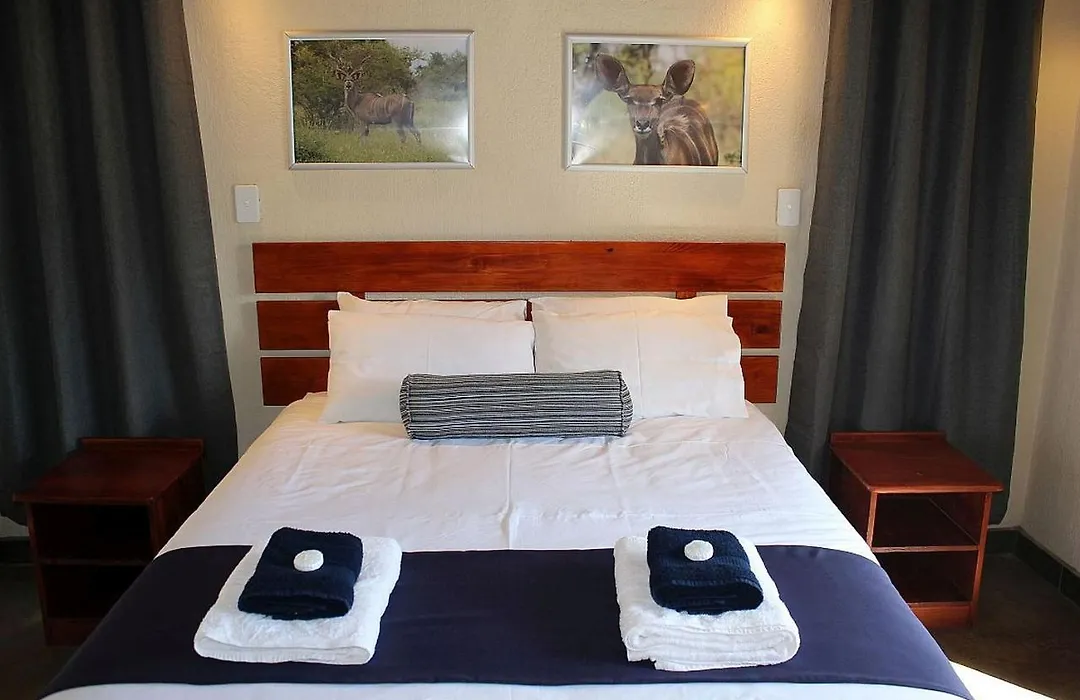 Woodpecker Lodge B&B-1